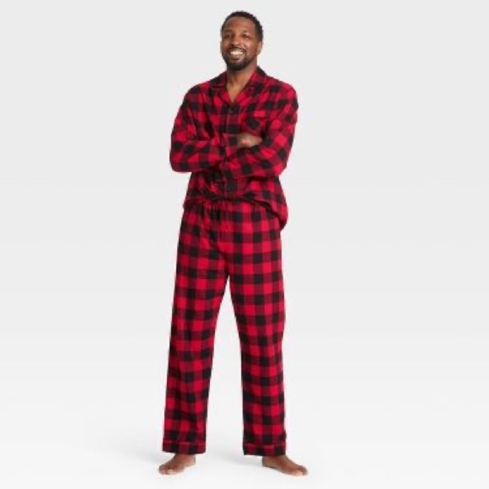 Men's Plaid Flannel Pajama Set - Wondershop Red and black. XL size.